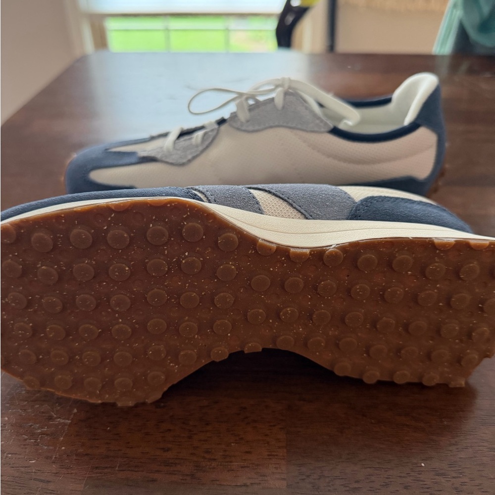 New Balance 327 Unisex Men 6- Woman 8 - Picture 6 of 9